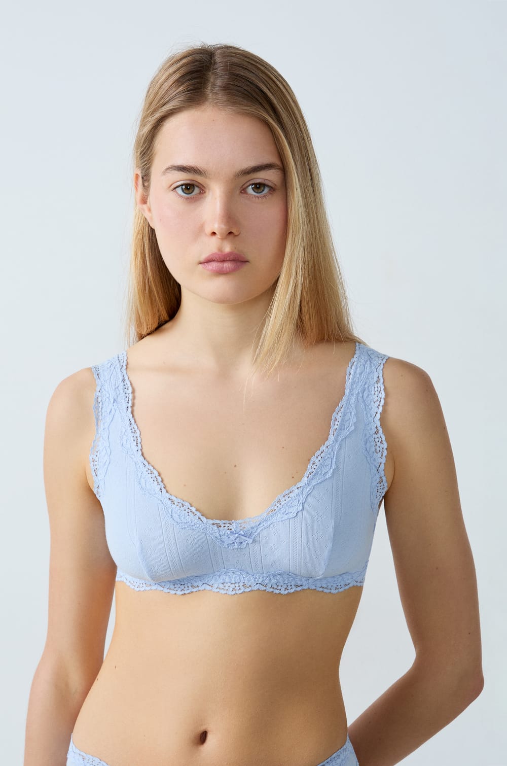 Brassière en coton et dentelle;${refinementColor}