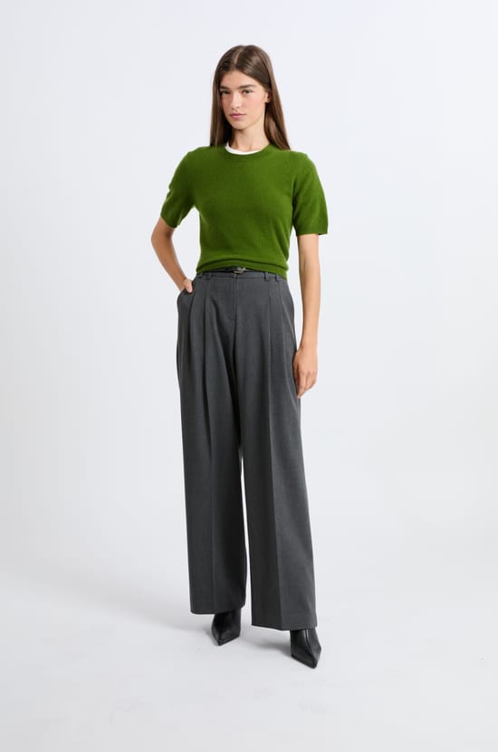 Short-sleeved cashmere sweater;${refinementColor}