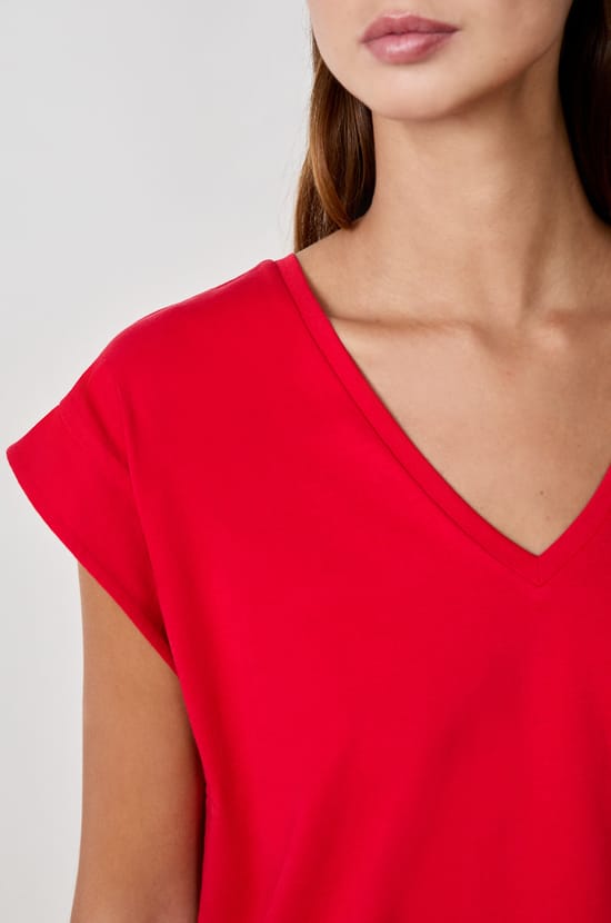 T-shirt col V 100% coton;${refinementColor}