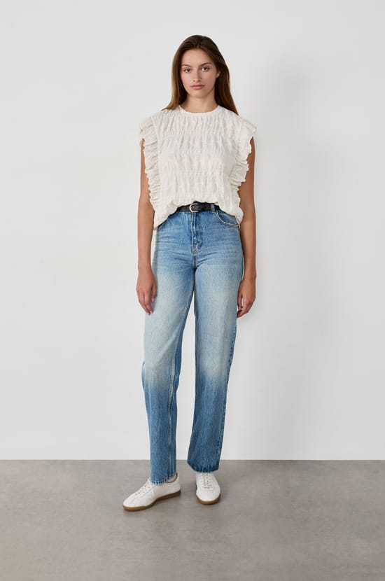 Sleeveless T-shirt;${refinementColor}