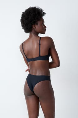 Soutien-gorge coques fines sans armatures en microfibre;${refinementColor}