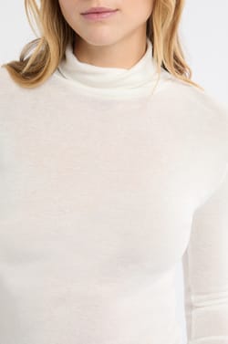 Thermal turtleneck t-shirt with wool;${refinementColor}
