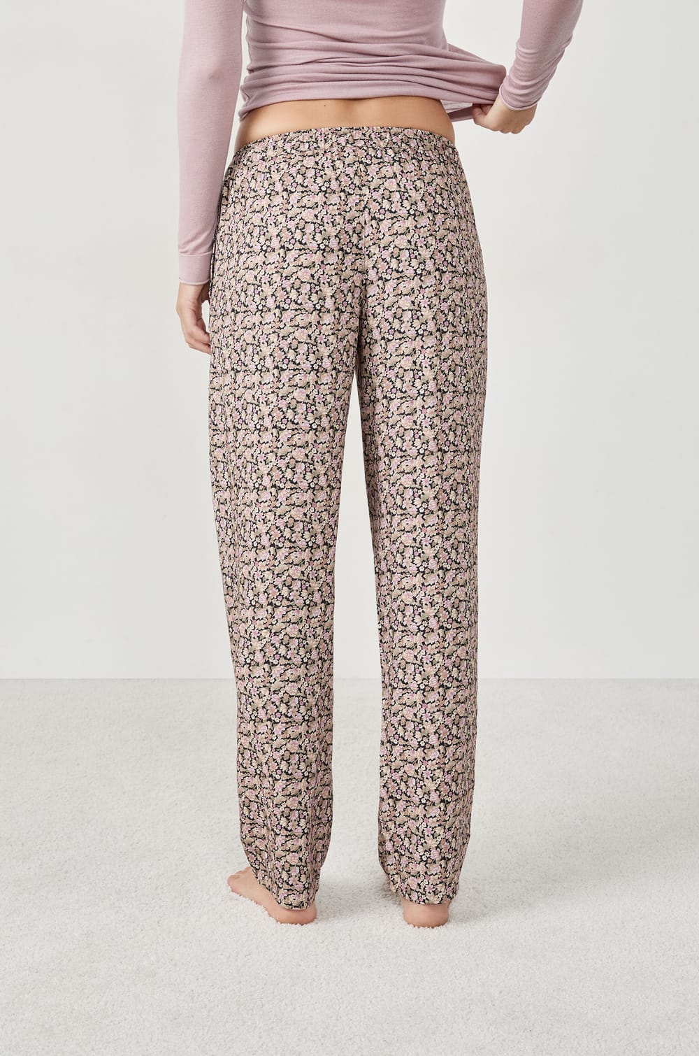 Pantalon de pyjama à fleurs;${refinementColor}