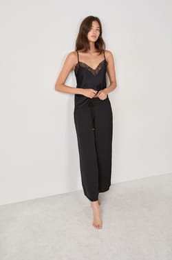 Pantalon satin&eacute; 7/8;${refinementColor}
