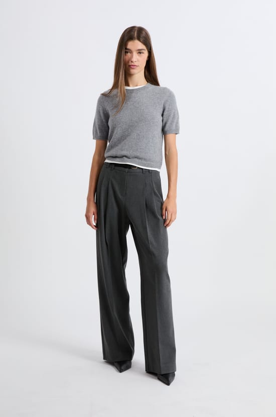 Short-sleeved cashmere sweater;${refinementColor}