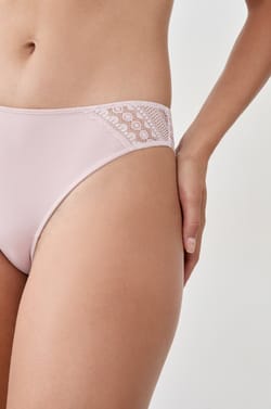  braguitas con detalle de encaje ;${refinementColor}