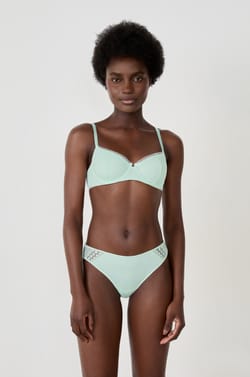 Braguitas de encaje;${refinementColor}