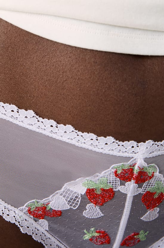 Hipster en dentelle brodé;${refinementColor}