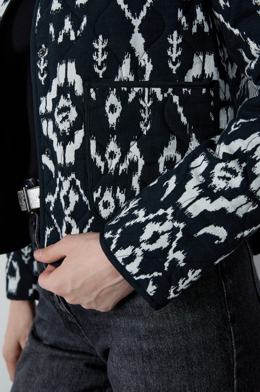 Patterned Jacket;${refinementColor}