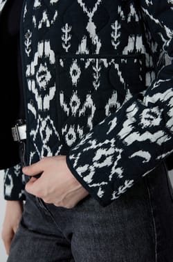 Patterned Jacket;${refinementColor}