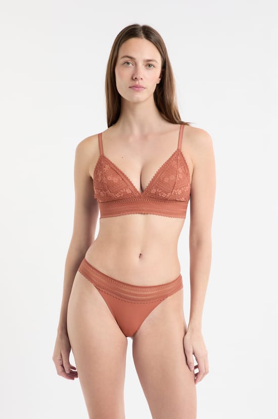 Soutien-gorge N.8 - Le triangle sans armatures en dentelle;${refinementColor}