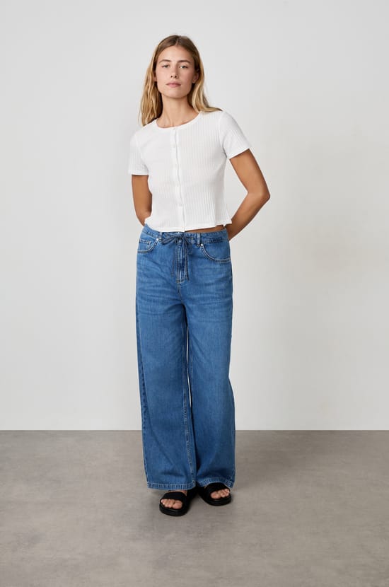 Short-sleeved buttoned T-shirt;${refinementColor}
