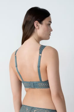 Soutien-gorge N.8 - Le triangle sans armatures;${refinementColor}