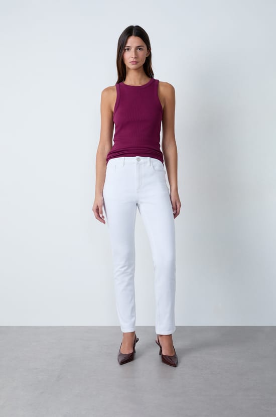 Slim Jeans;${refinementColor}