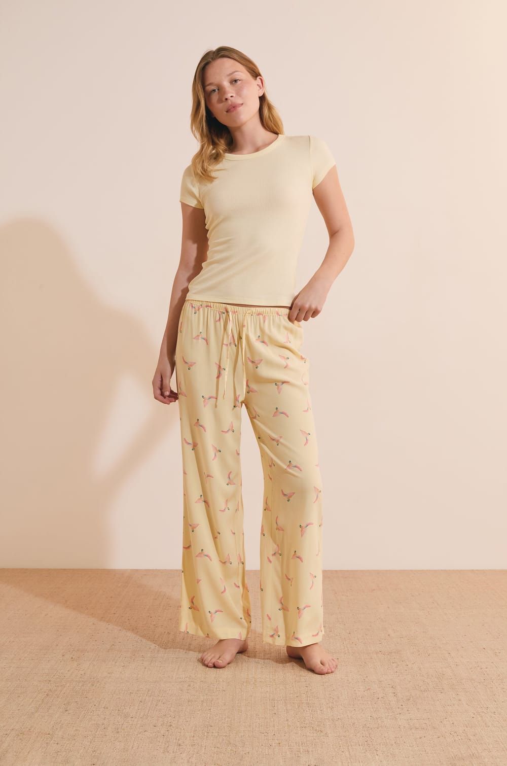 Pantalon de pyjama 7/8 &agrave; motifs;${refinementColor}