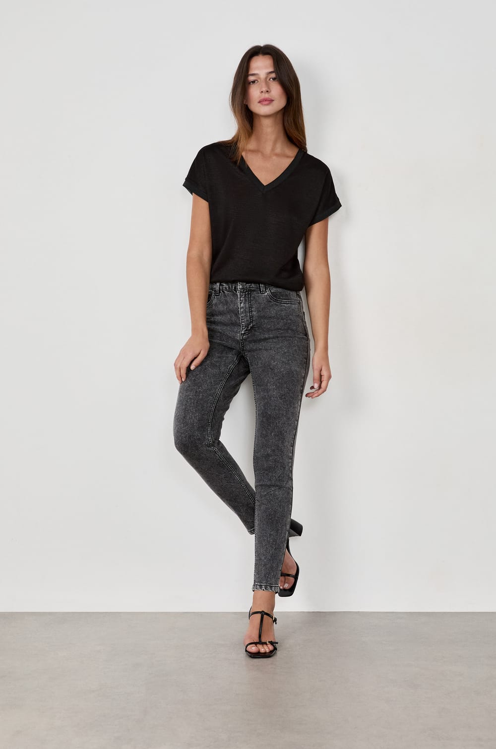 Jean skinny;${refinementColor}