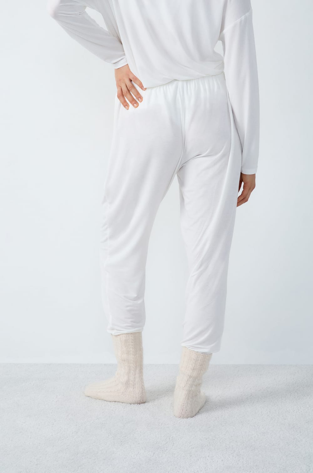 Pantalón ultra comodo;${refinementColor}