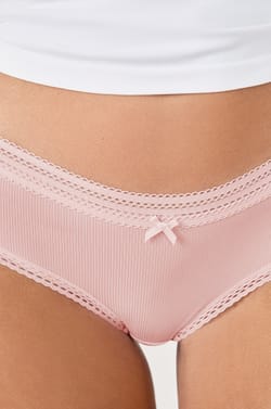 Shorty aus Mikrofaser mit Spitzendetails;${refinementColor}