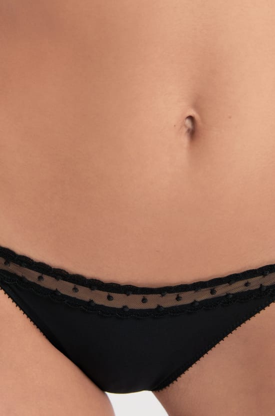 Culotte en broderie;${refinementColor}