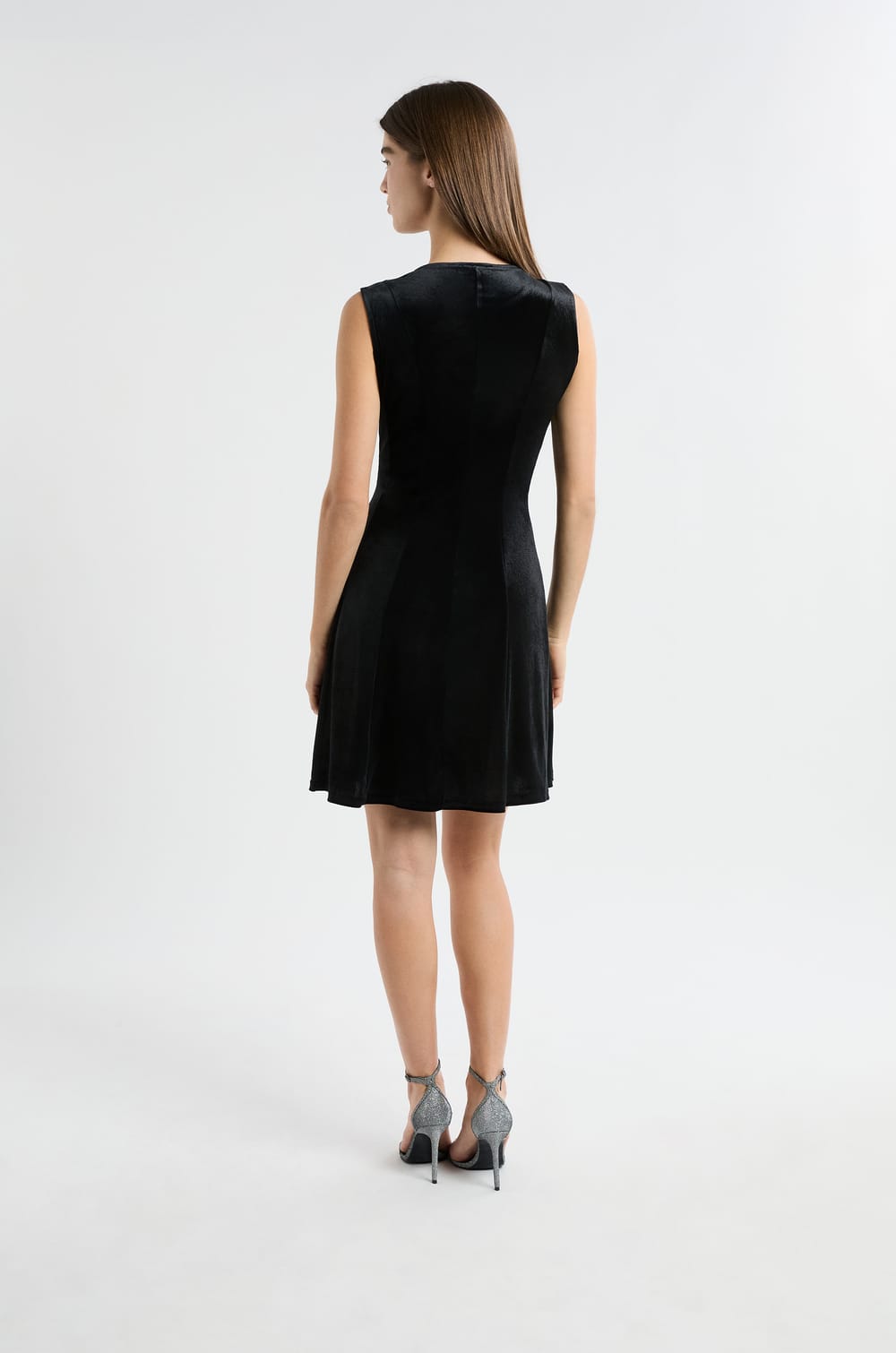 Short Velvet Dress;${refinementColor}