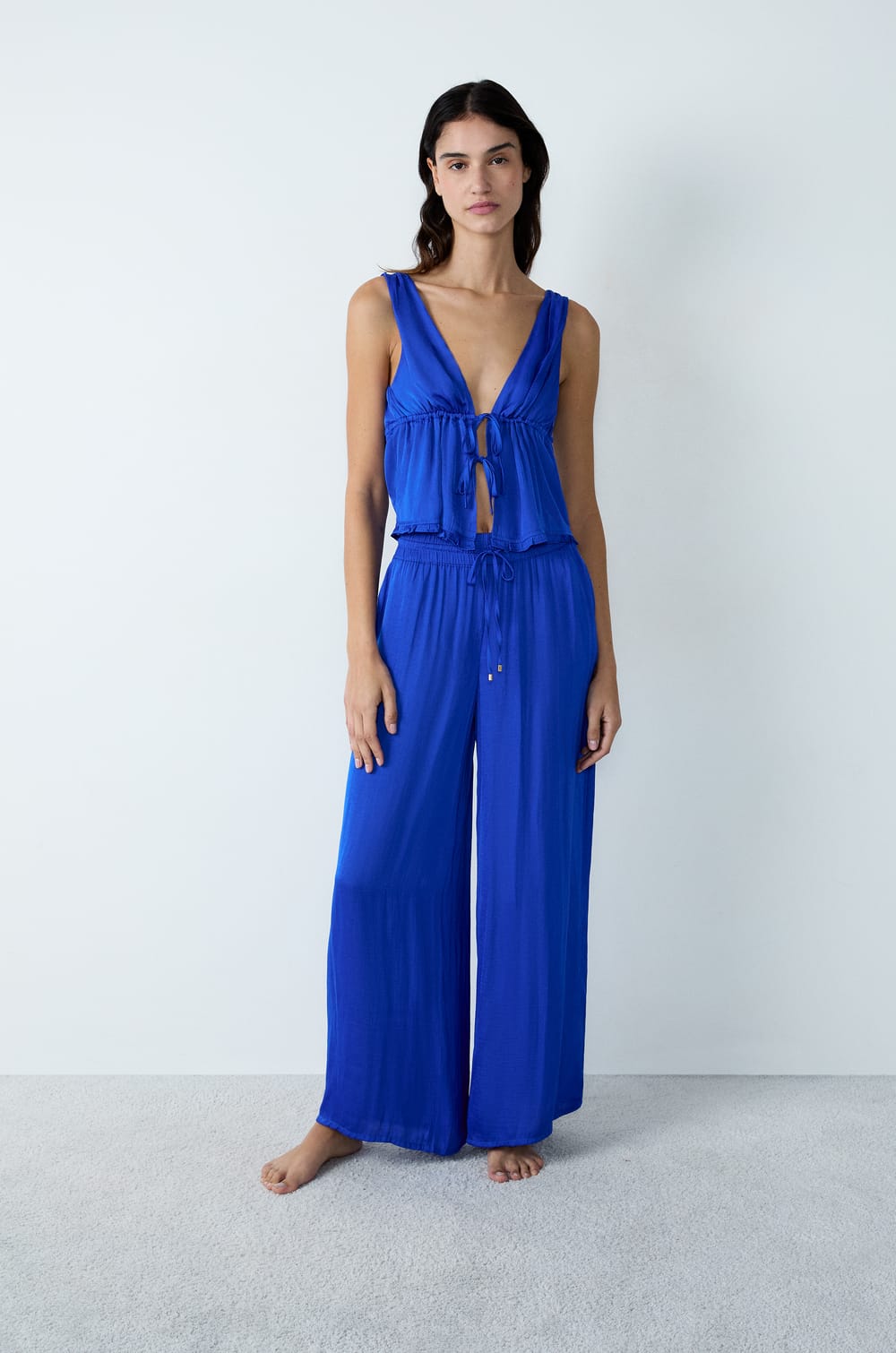 Top satin&eacute; &agrave; n&oelig;uds;${refinementColor}