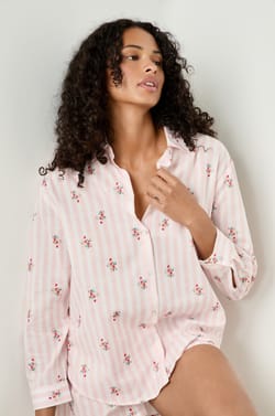 Cotton pyjama shirt with patterns;${refinementColor}