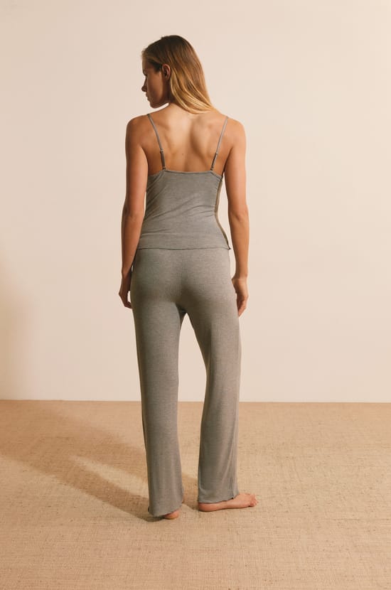 Ensemble de pyjama 2 pi&egrave;ces en maille c&ocirc;tel&eacute;e d&eacute;tails dentelle;${refinementColor}