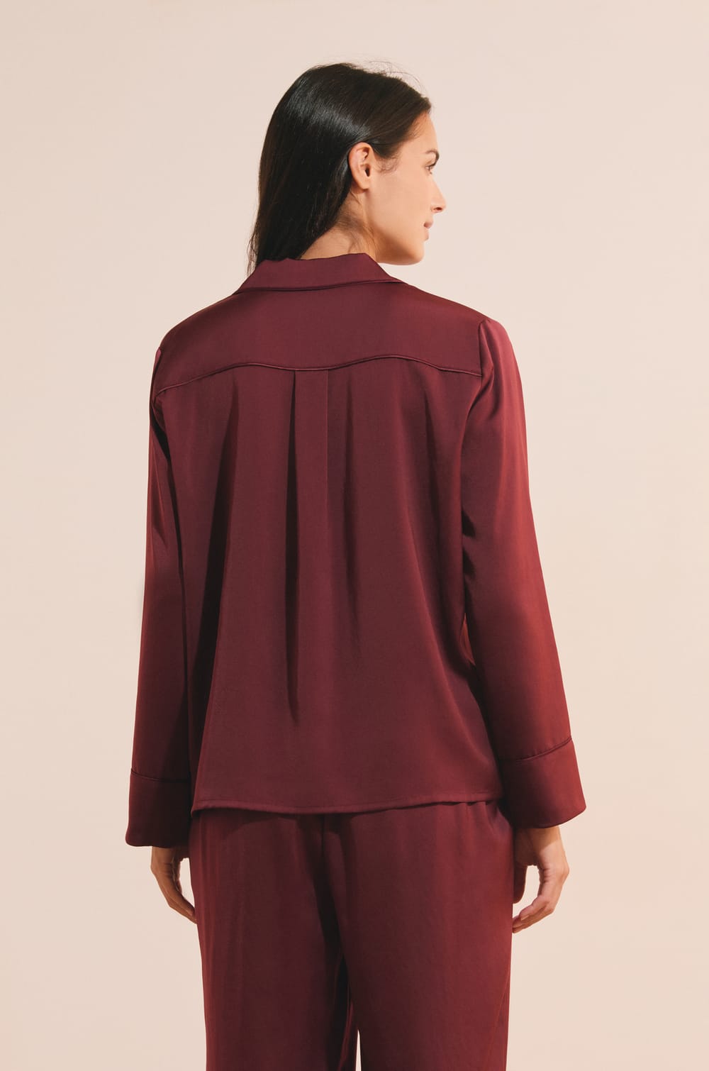 Chemise de pyjama satin&eacute;e;${refinementColor}