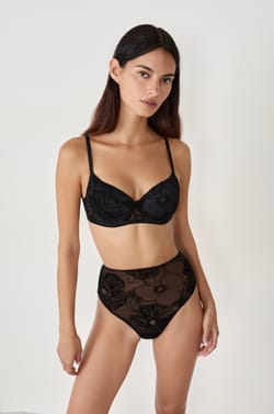 Soutien-gorge N.4 - Le coques fines;${refinementColor}