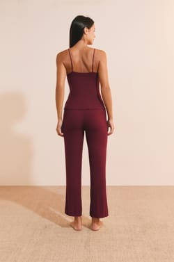 Ensemble de pyjama 2 pi&egrave;ces en maille c&ocirc;tel&eacute; d&eacute;tails dentelle;${refinementColor}
