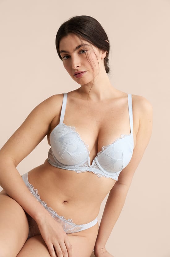 Sujetador N.5 - Copas finas con escote pronunciado;${refinementColor}