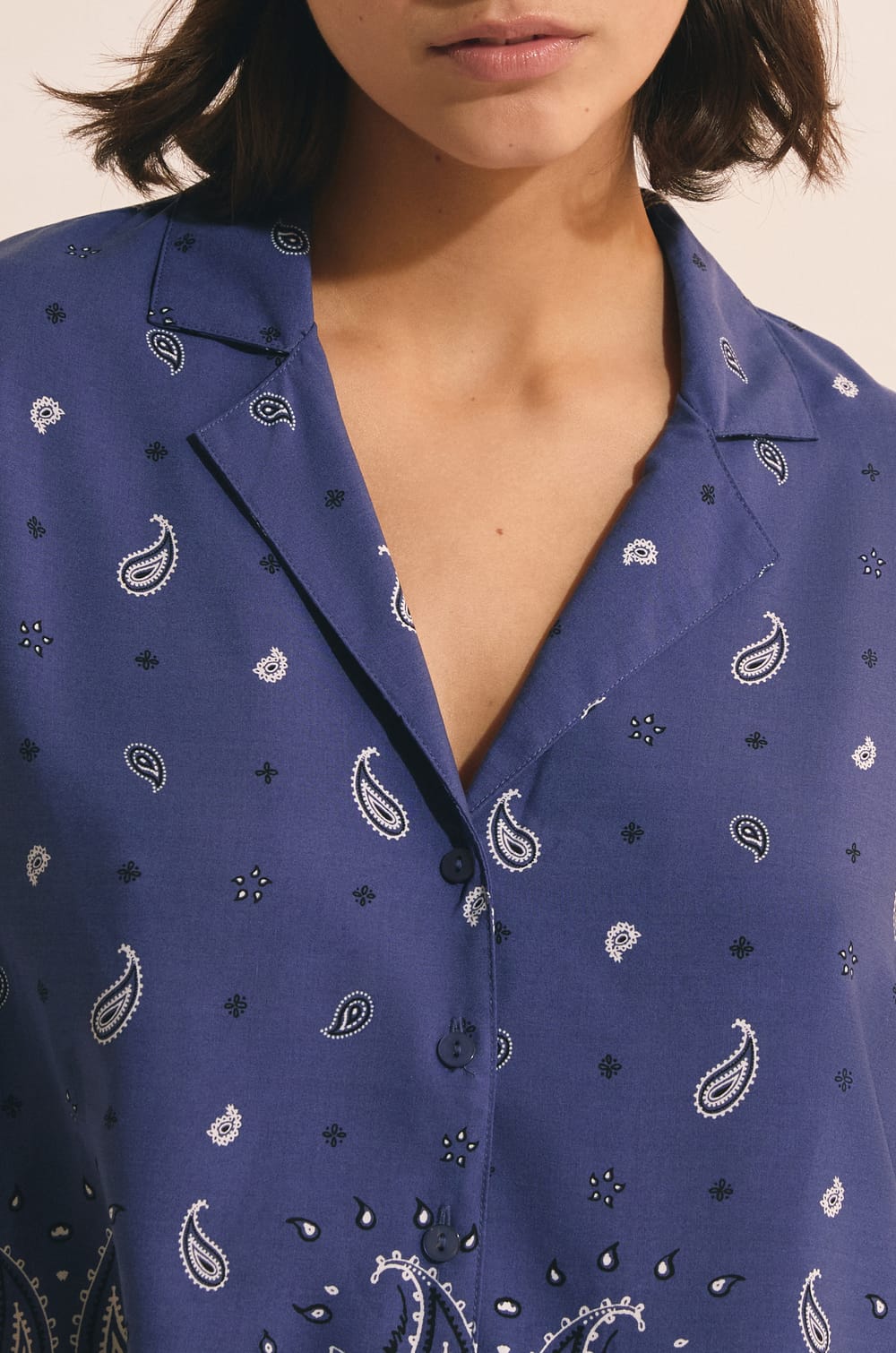 Camis&oacute;n de manga corta estampado;${refinementColor}