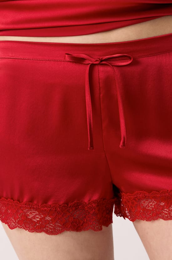 Silk pyjama shorts with lace details;${refinementColor}