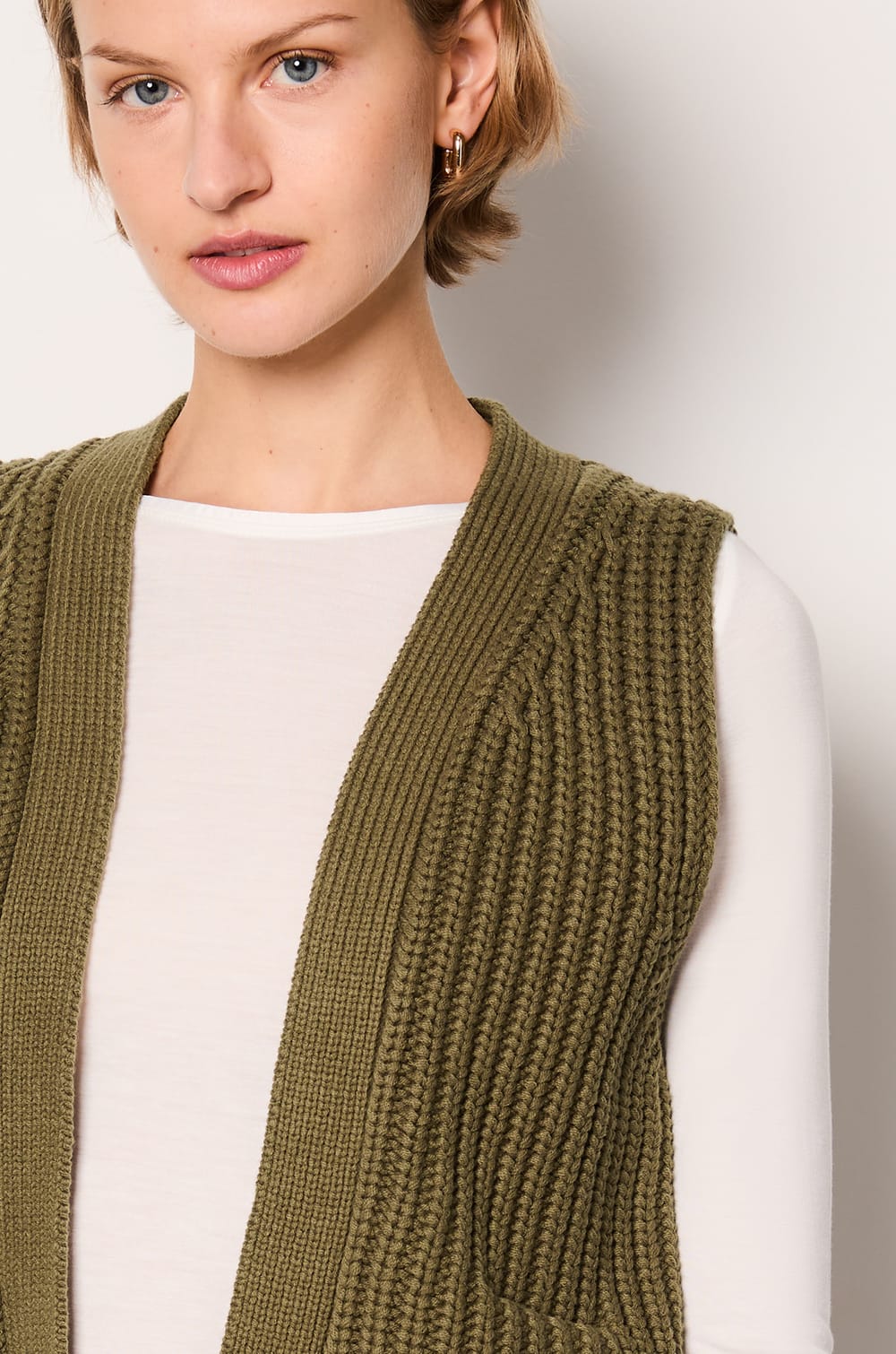 Sleeveless Cardigan;${refinementColor}