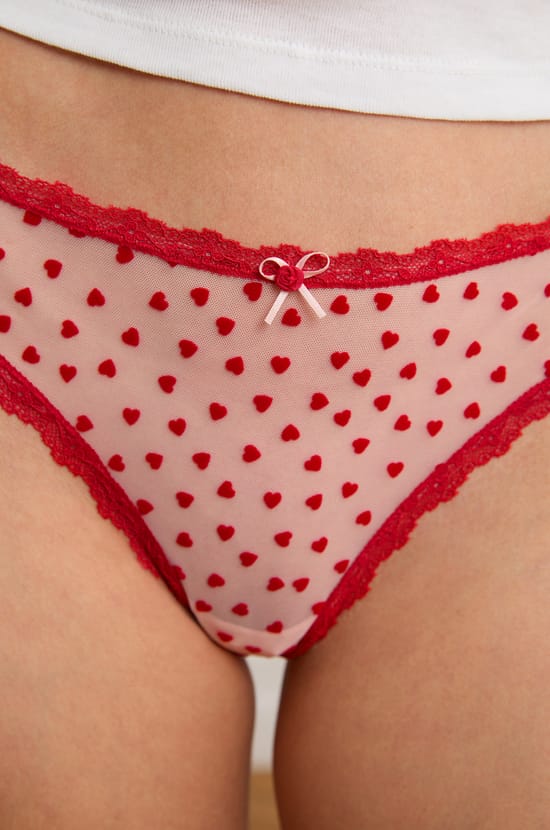 Tanga en tulle &agrave; motifs c&oelig;urs;${refinementColor}