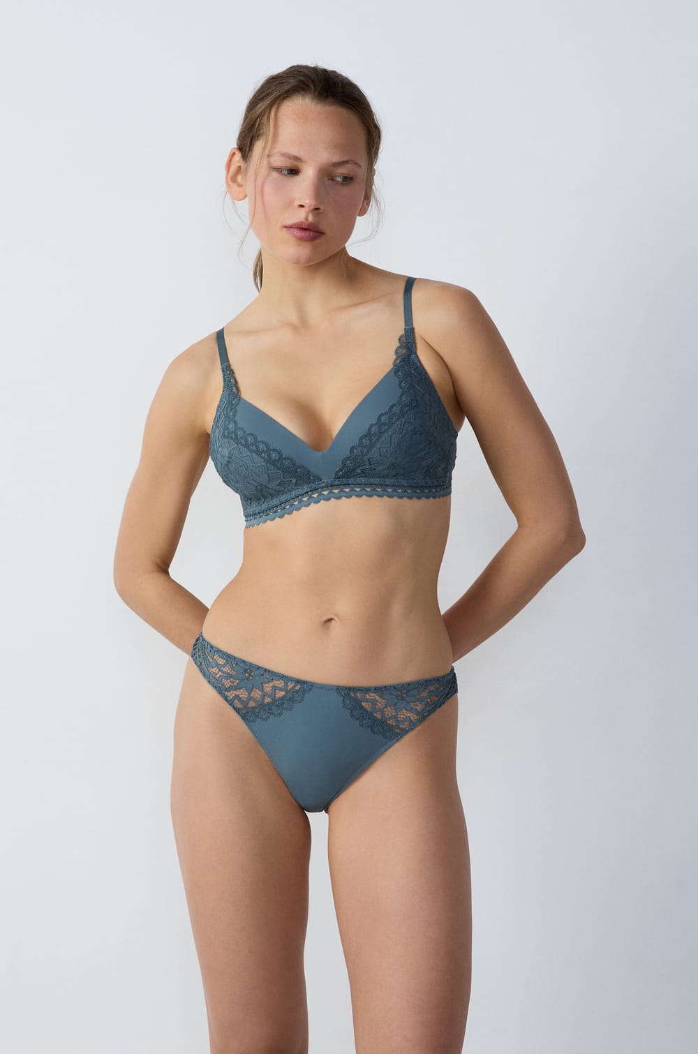 Wireless Lightly Lined Demi Bra;${refinementColor}