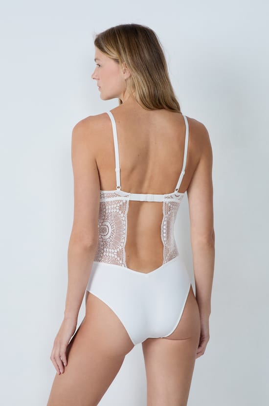 Body en dentelle;${refinementColor}