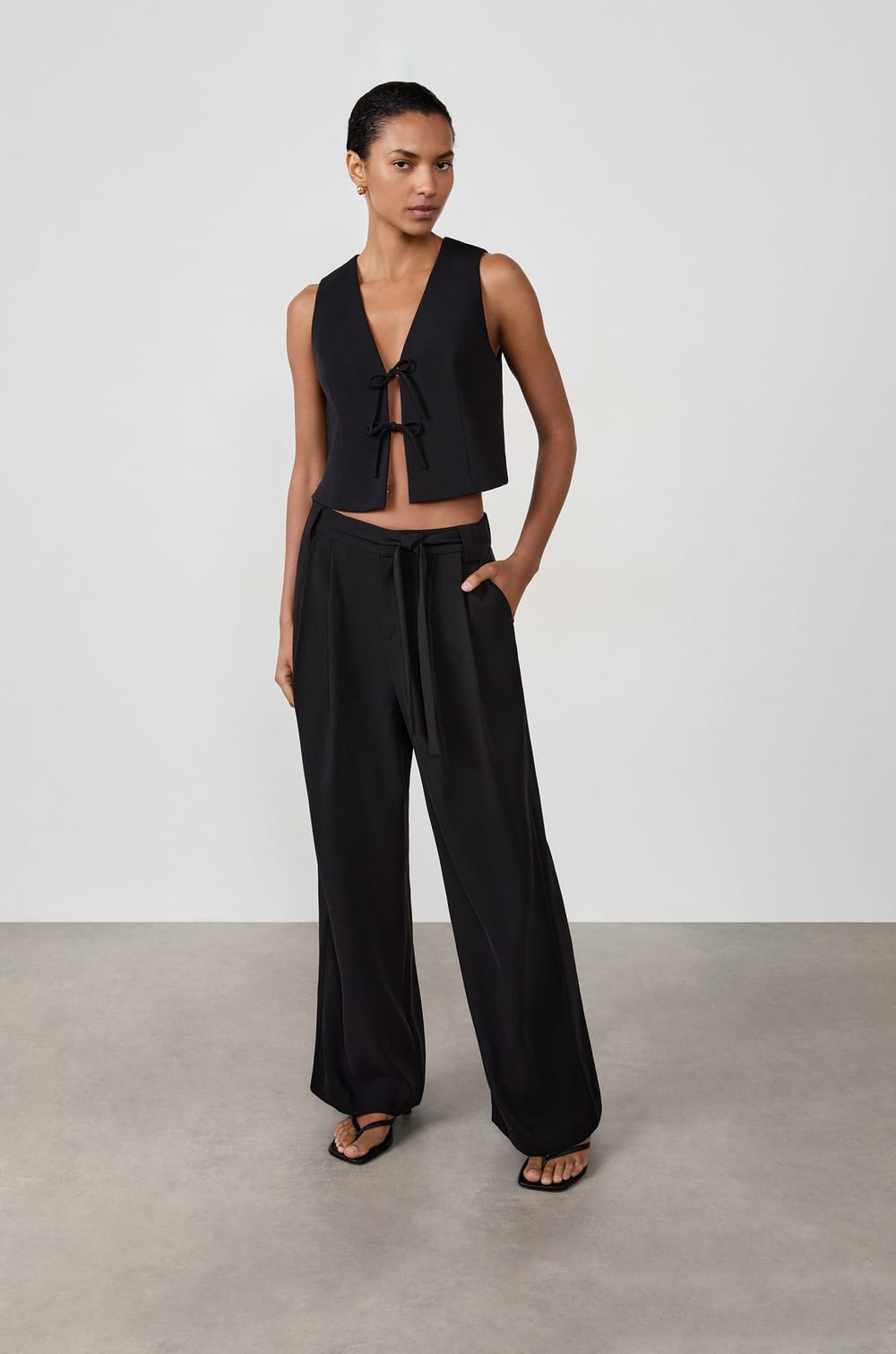 Pantalon fluide large;${refinementColor}