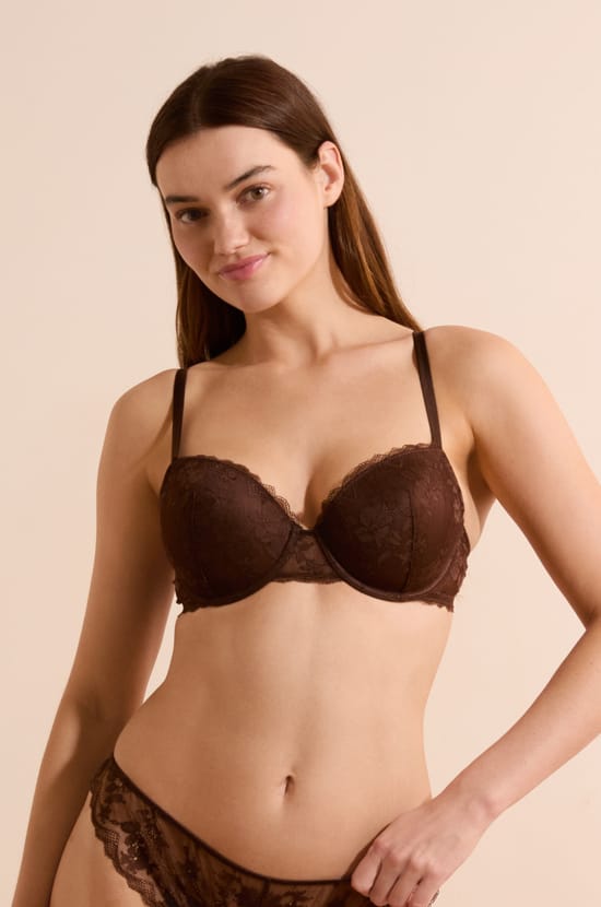 Soutien-gorge coques fines avec broderie;${refinementColor}