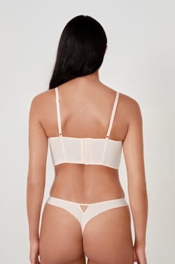 Soutein-gorge bustier avec broderie;${refinementColor}