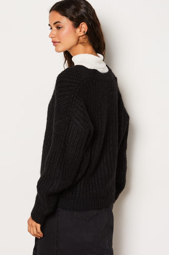 Gilet col V en maille;${refinementColor}