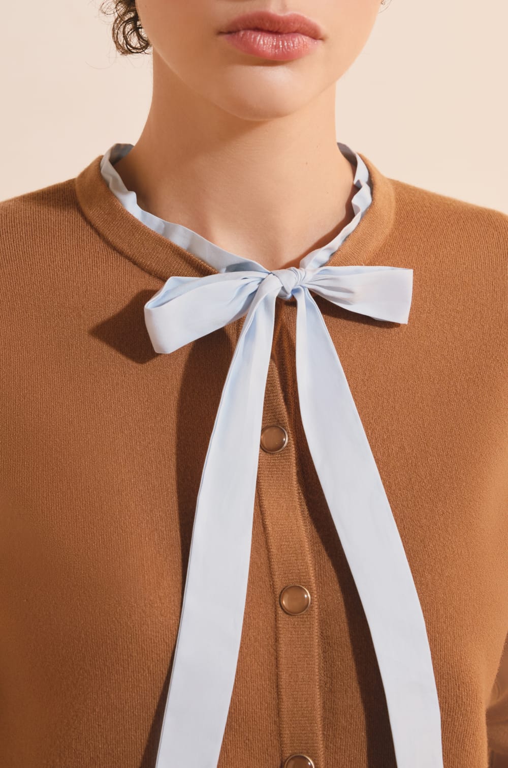 Cardigan &agrave; manches longues avec lien &agrave; nouer;${refinementColor}