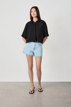 Short-Sleeved Flowy Shirt;${refinementColor}