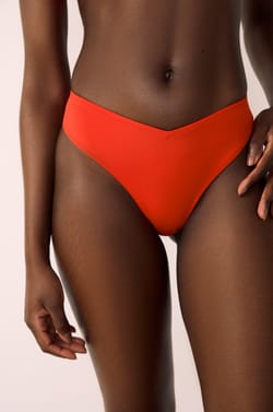 Panty de bikini brasileña;${refinementColor}