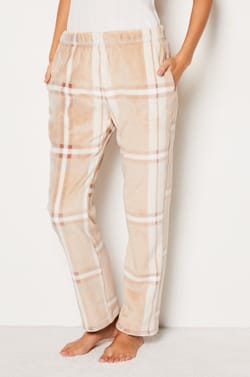 Pantalón a cuadros;${refinementColor}