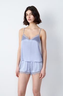 Top de seda con detalles de encaje;${refinementColor}