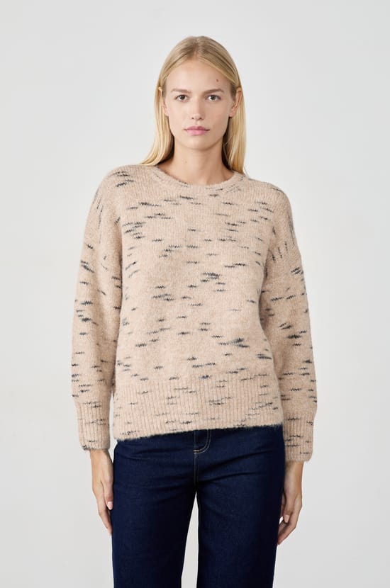 Round Neck Sweater;${refinementColor}