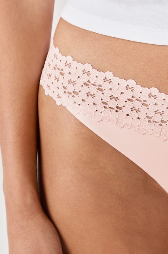 V-Shape Tanga aus Mikrofaser und Spitze;${refinementColor}