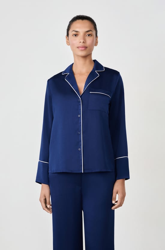 Chemise de pyjama manches longues satinée;${refinementColor}