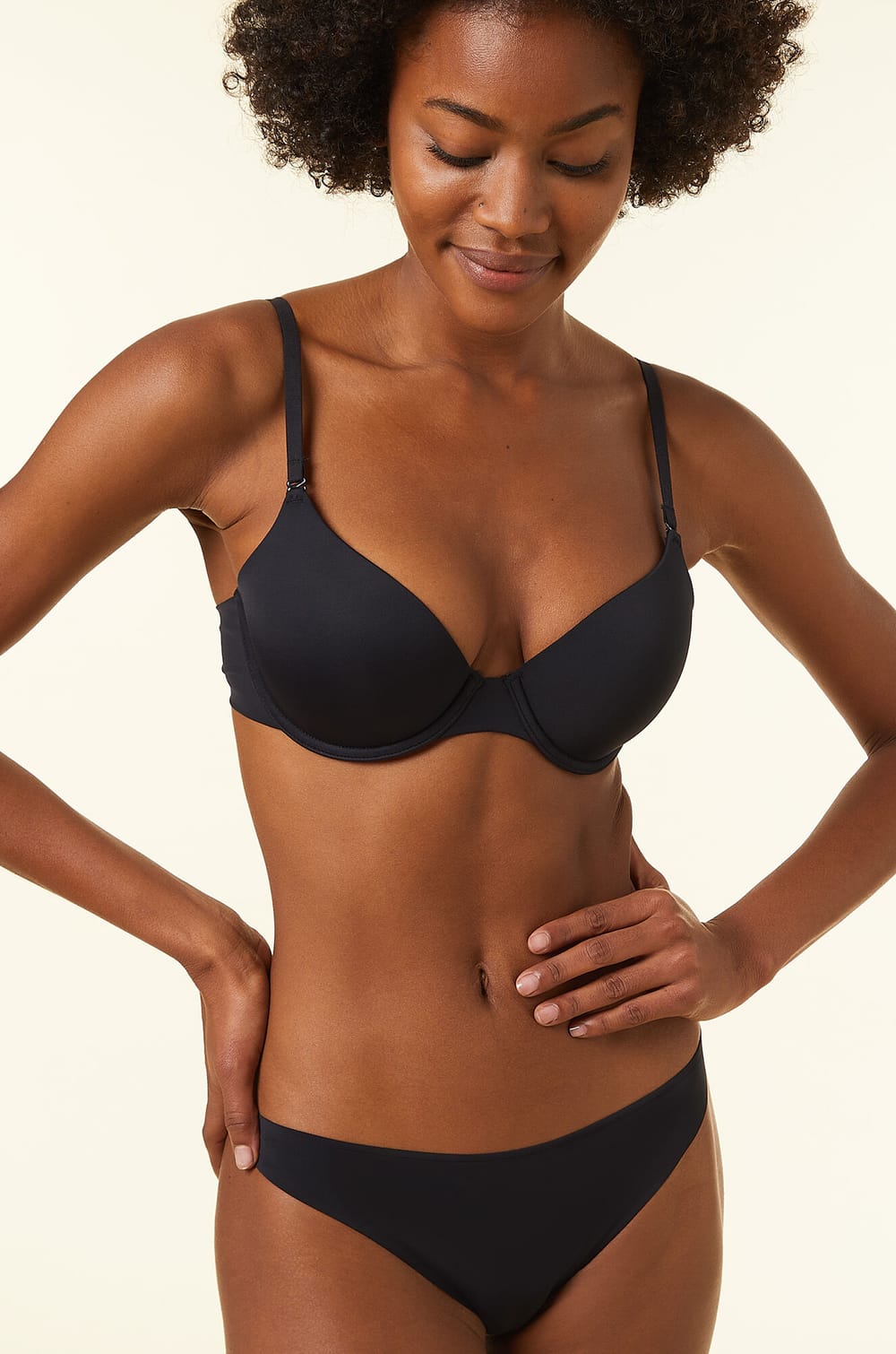 Soutien-gorge N°5 - Coques fines, bonnets A B et C;${refinementColor}